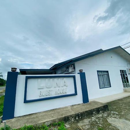 Luna Guesthouse 露娜旅馆 Semporna Bagian luar foto