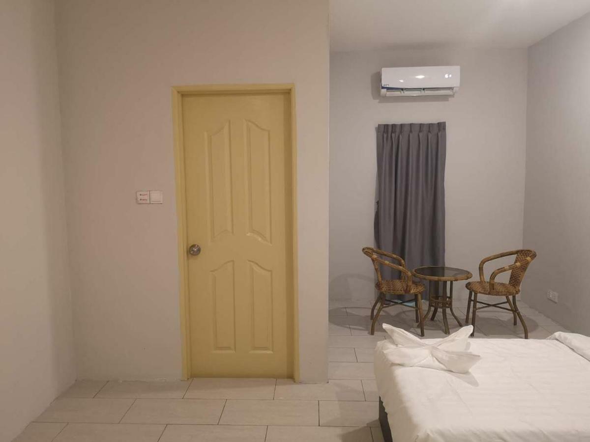 Luna Guesthouse 露娜旅馆 Semporna Bagian luar foto