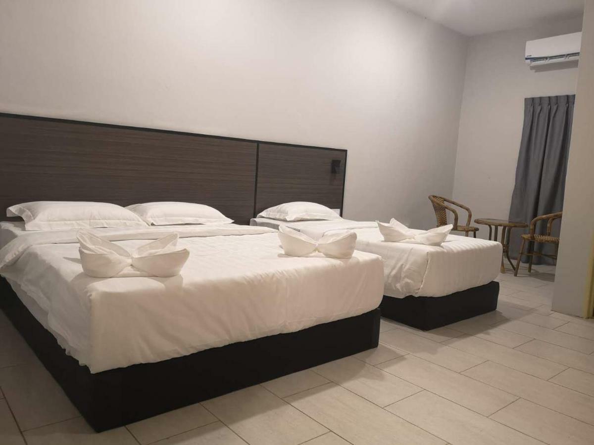 Luna Guesthouse 露娜旅馆 Semporna Bagian luar foto