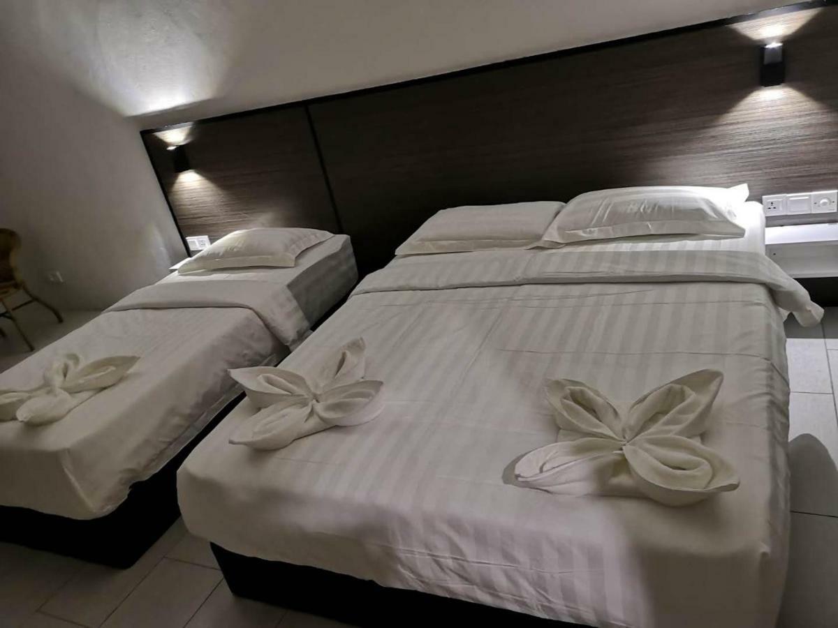 Luna Guesthouse 露娜旅馆 Semporna Bagian luar foto