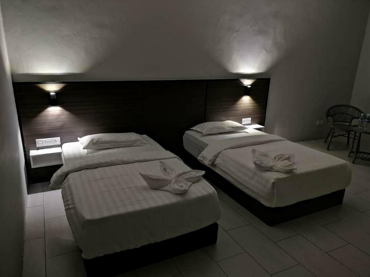 Luna Guesthouse 露娜旅馆 Semporna Bagian luar foto